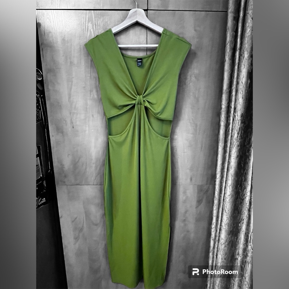 SHEIN green dress, slit on side